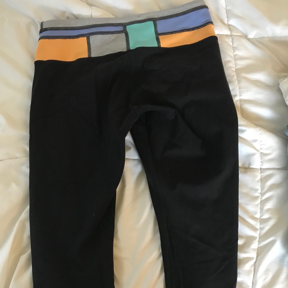 Lululemon Cropped Legging Reversible - Picture 2 of 6